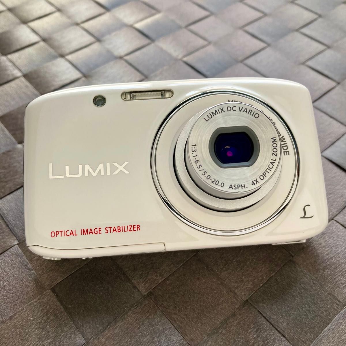 光学4倍ズーム ハイビジョンHD動画 Panasonic LUMIX DMC-S2 ホワイト白
