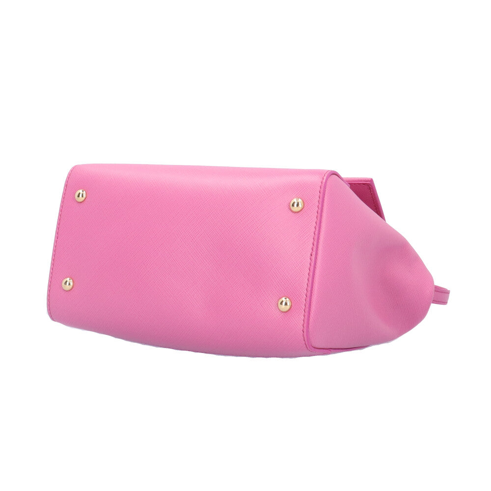 Salvatore Ferragamo サルヴァトーレフェラガモ ヴァラリボン