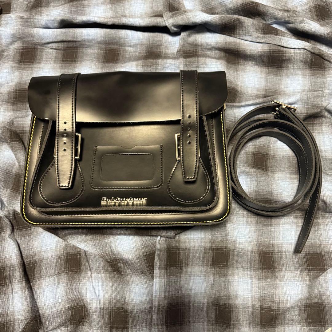 ドクターマーチン バッグ ドクターマーチン」バレンタインコレクションを発売、ミニハートバッグ