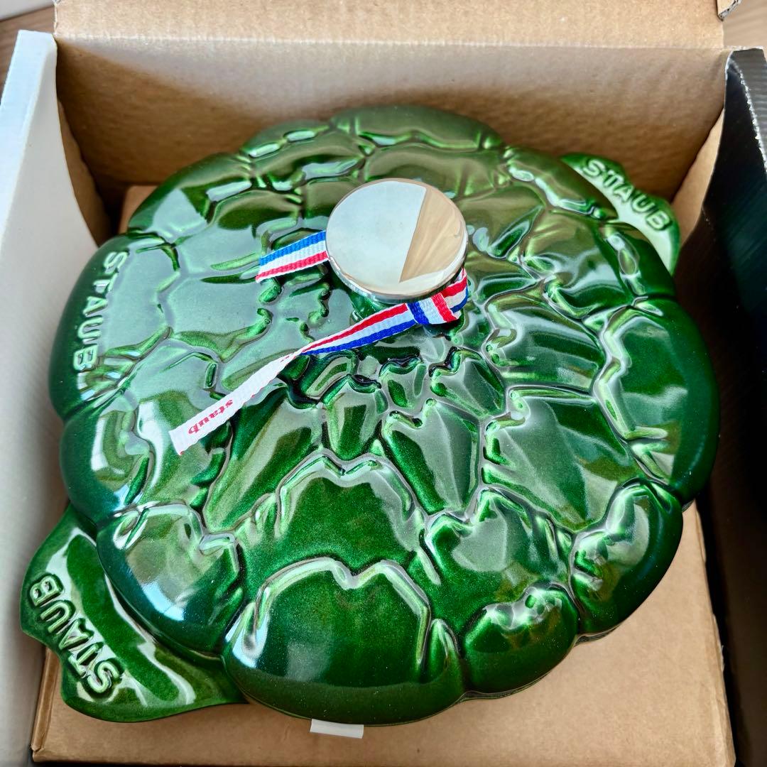 STAUB ストウブ アーティチョークココット 22 バジル(廃盤) Amazon｜staub ストウブ 「 アーティチョークココット 13cm バジル