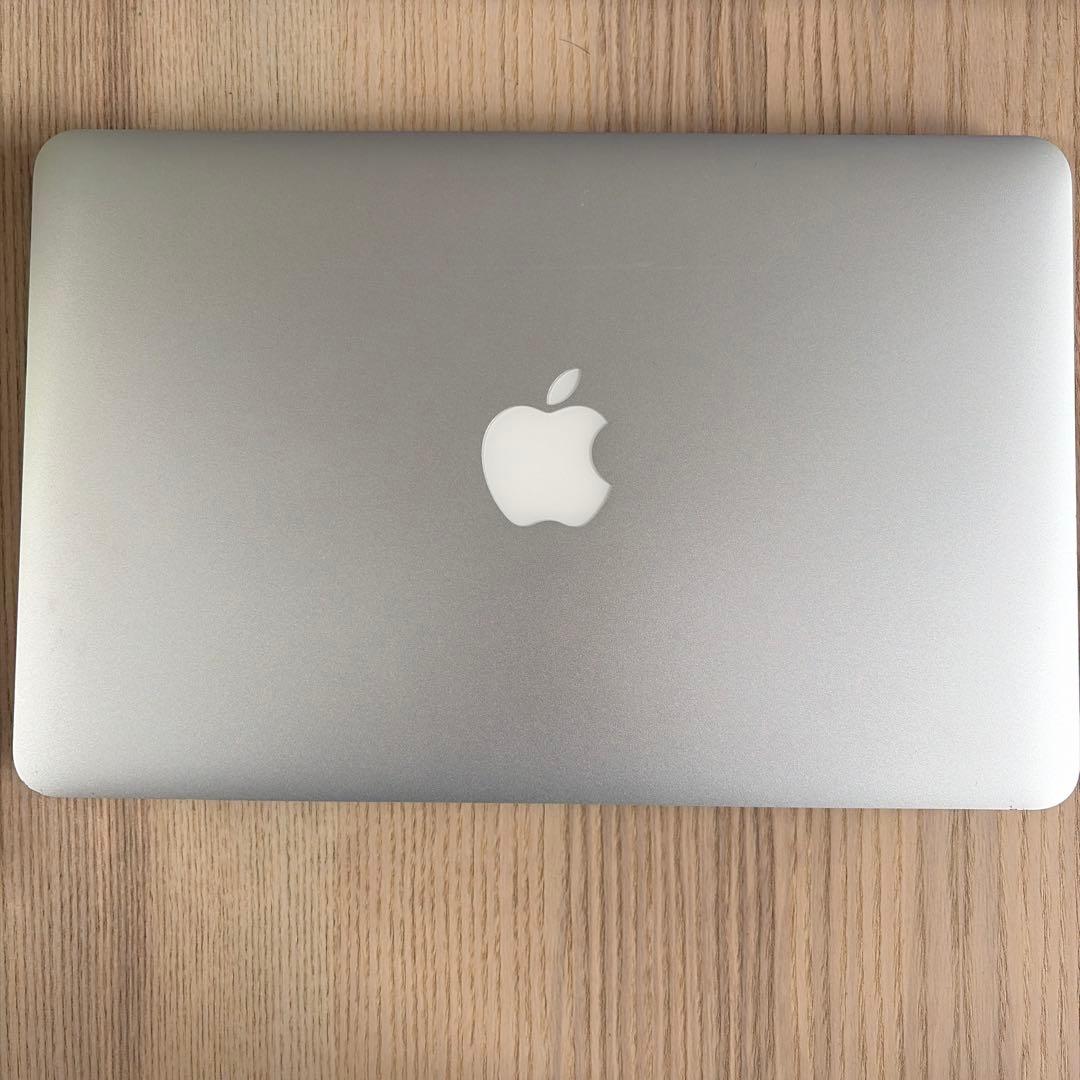 MacBook Air 11インチ Early 2015（4GB/128GB） Apple MacBook Air 11-Inch (2015) Review | PCMag
